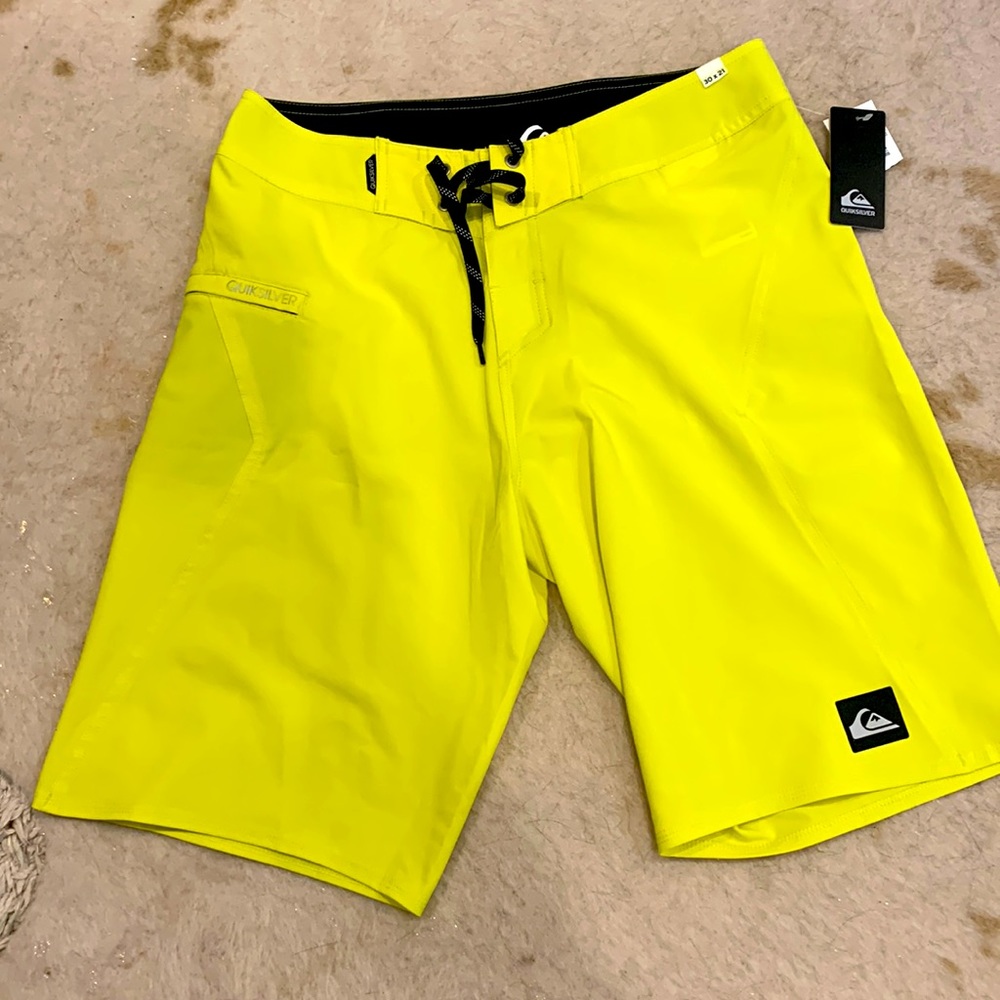 NWT Quicksilver Mens 20 inch Kaimana board short size 30